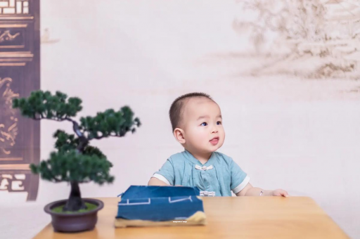 鹤壁宝宝喊肚子疼怎么回事